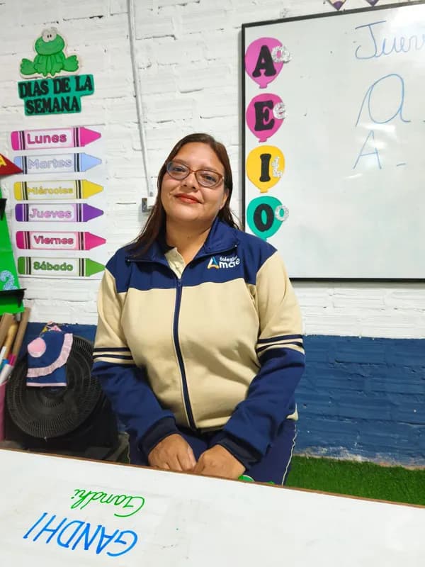 Miss Gandhi, profesora de nivel inicial en Colegios Amae.